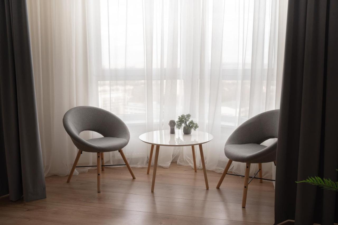 Rentwill Apartments Valley Of Roses Botanica Bagian luar foto